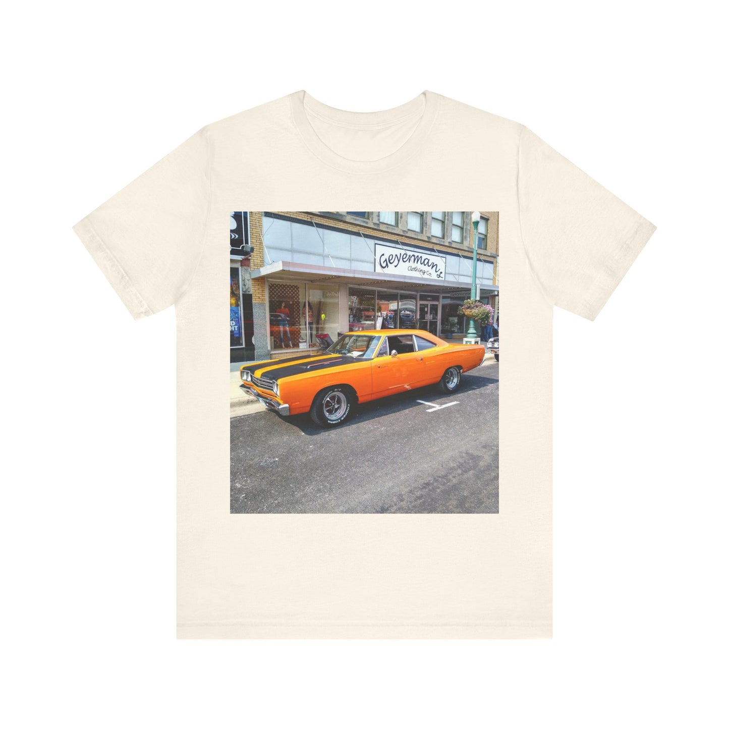 Plymouth Roadrunner Musclecar Short Sleeve Tee
