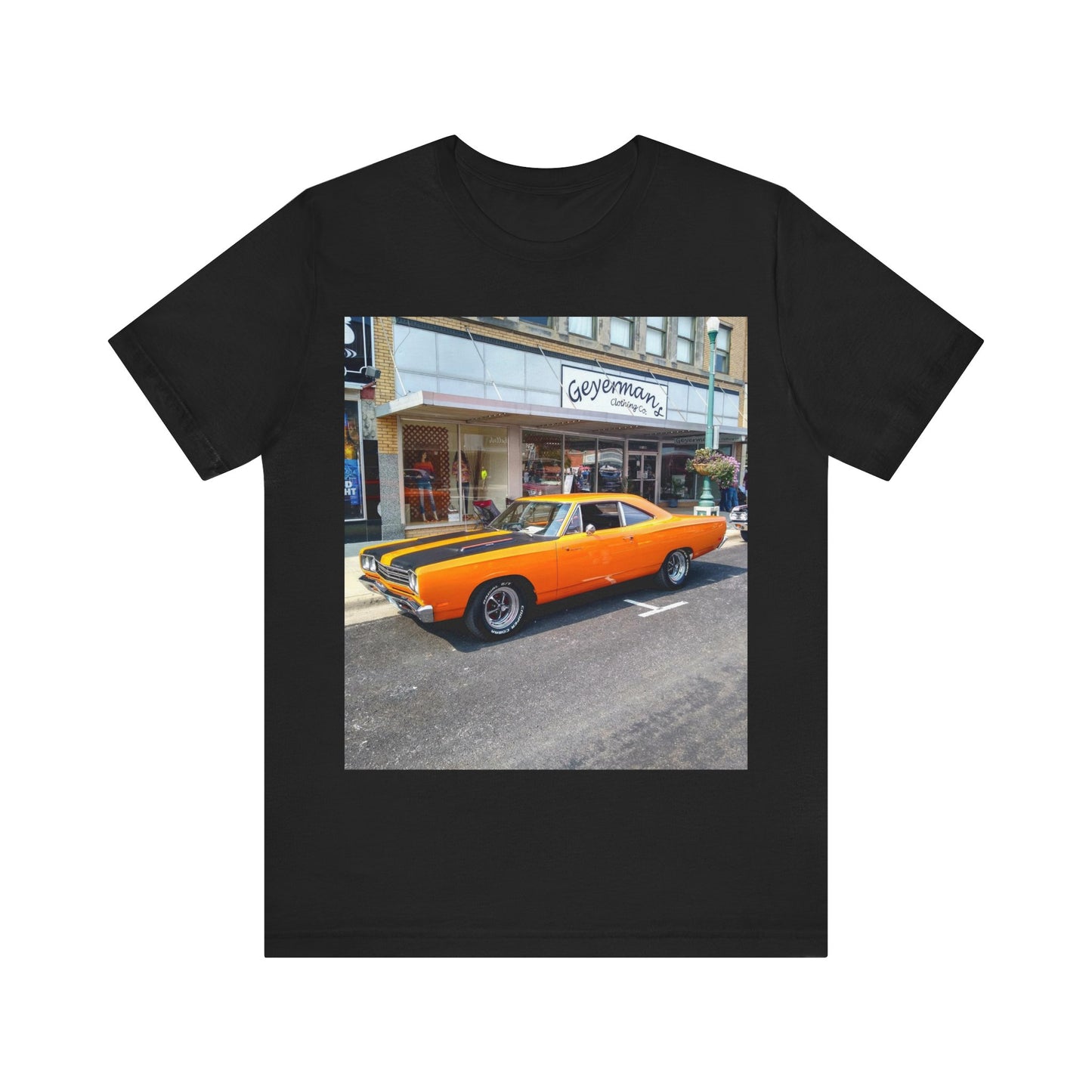Plymouth Roadrunner Musclecar Short Sleeve Tee